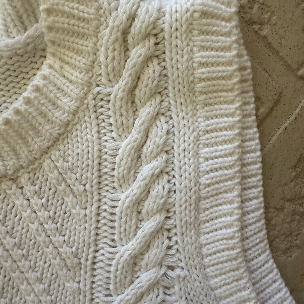 Chelsea & Theodore Ivory Knit Pullover - Picture 5 of 9
